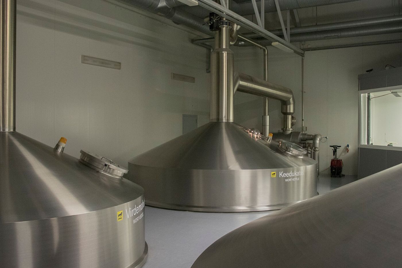 Salle de brassage, cuve matière et chaudière à moût en inox